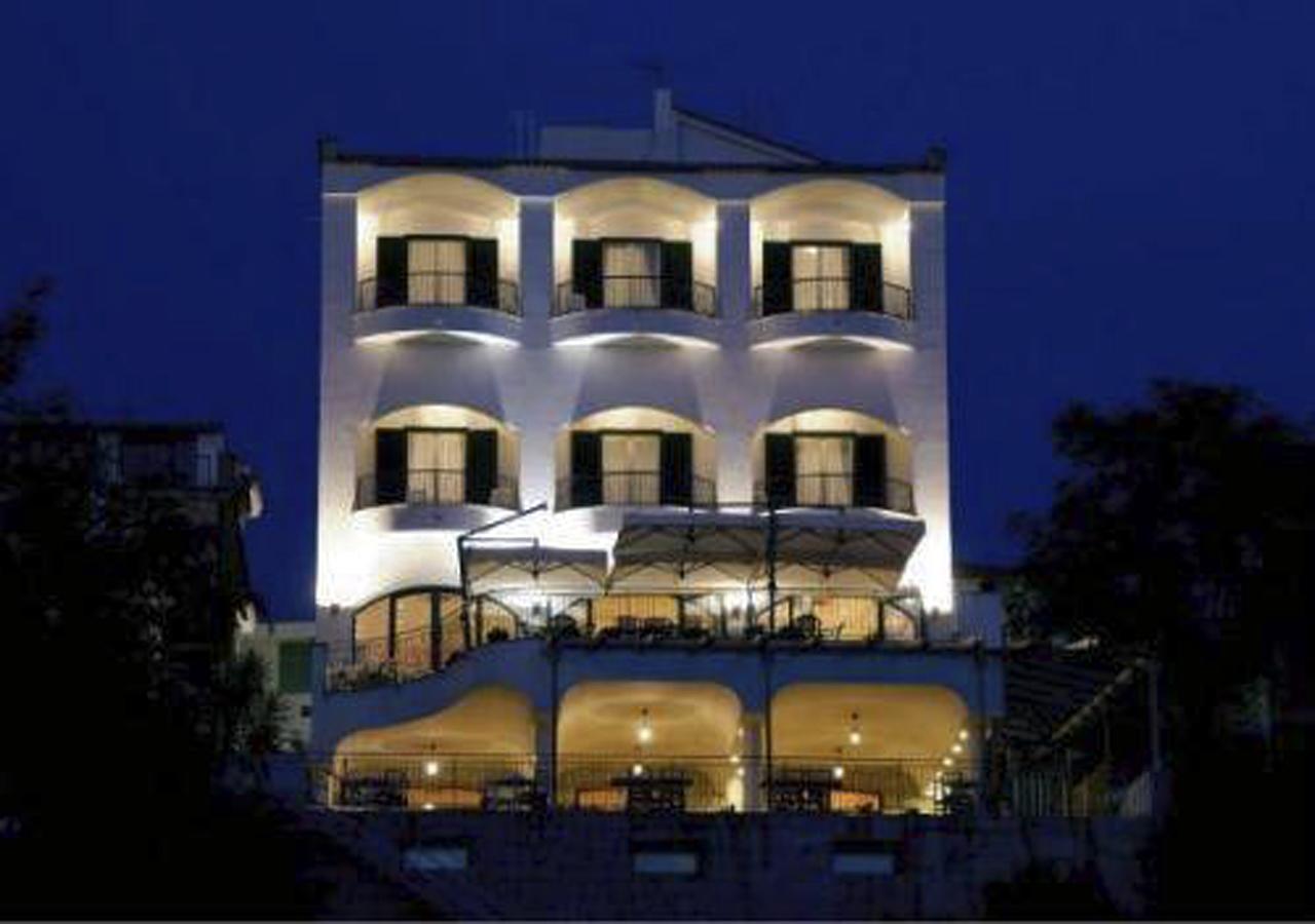 Best Western Hotel La Conchiglia パリヌロ エクステリア 写真