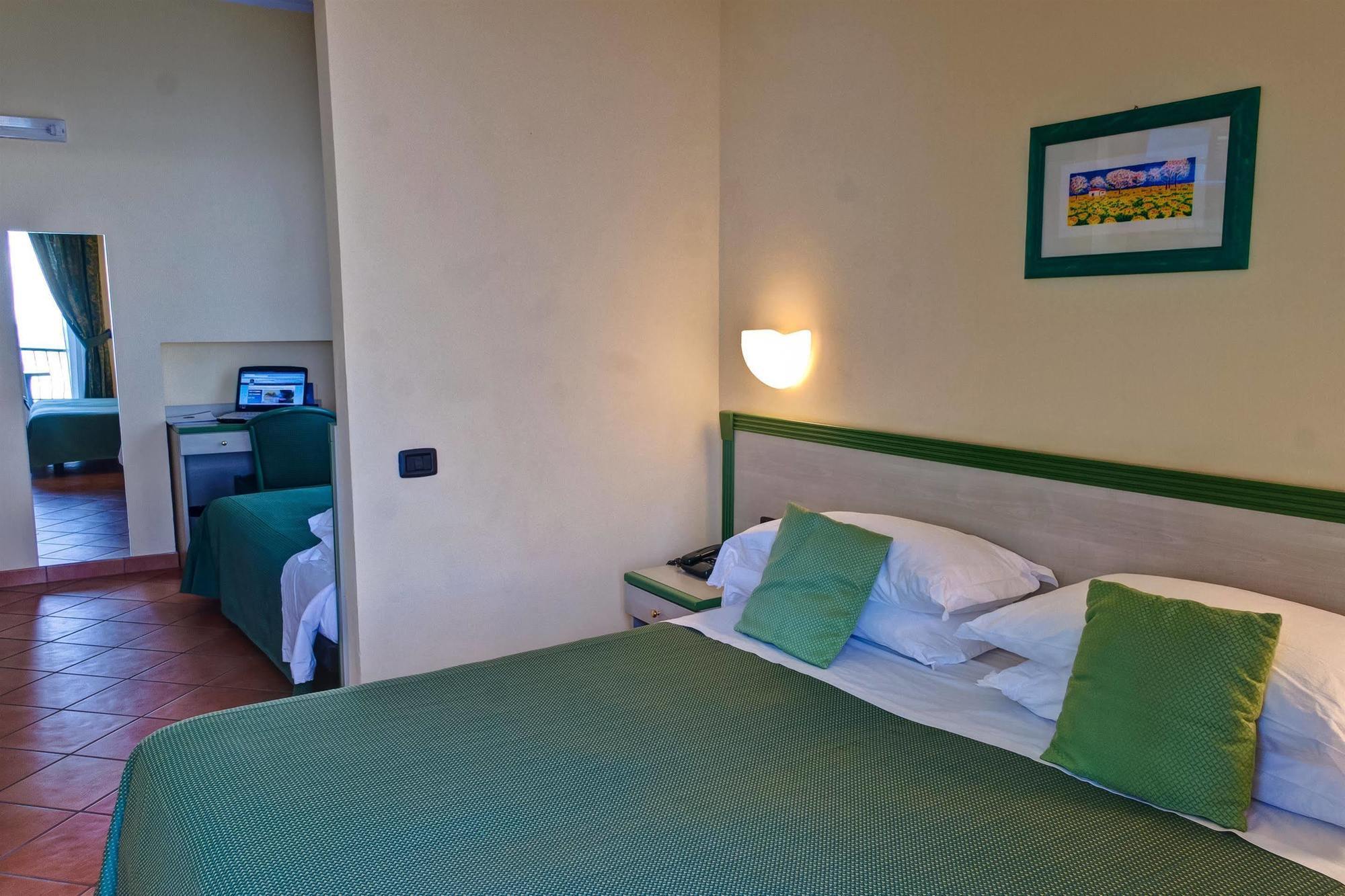 Best Western Hotel La Conchiglia パリヌロ エクステリア 写真